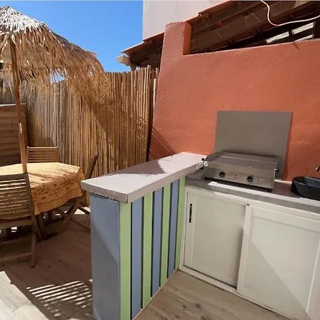 Maison A 200 M De La